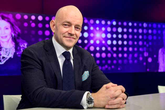 GER, Berlin, studio, guest on maischberger, political talk show, TV, format, with host Sandra Maischberger, Das Erste, from Adlershof at Studio 20, pictured from left Marc Felix Serrao Die Welt , February 25, 2026, Copyright: HMBxMedia UwexKoch