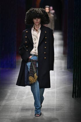 Milan, Milan Women s Fashion Week Fall Winter 2026 27 - Women s Fashion, Fall Winter 2026 27 - Etro fashion show - catwalk in the photo: model  Copyright: xSimonaxChiocciax xipa-agency.netx xFotosickix IPA_Agency_IPA72031817