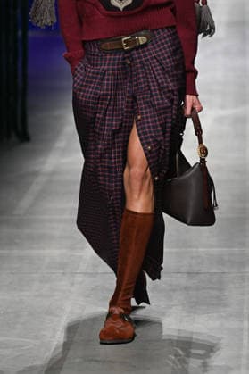 Milan, Milan Women s Fashion Week Fall Winter 2026 27 - Women s Fashion, Fall Winter 2026 27 - Etro fashion show - catwalk in the photo: model  Copyright: xSimonaxChiocciax xipa-agency.netx xFotosickix IPA_Agency_IPA72031850
