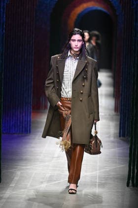 Milan, Milan Women s Fashion Week Fall Winter 2026 27 - Women s Fashion, Fall Winter 2026 27 - Etro fashion show - catwalk in the photo: model  Copyright: xSimonaxChiocciax xipa-agency.netx xFotosickix IPA_Agency_IPA72031806