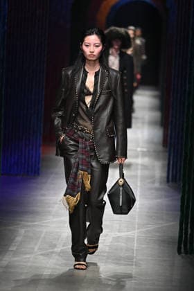 Milan, Milan Women s Fashion Week Fall Winter 2026 27 - Women s Fashion, Fall Winter 2026 27 - Etro fashion show - catwalk in the photo: model  Copyright: xSimonaxChiocciax xipa-agency.netx xFotosickix IPA_Agency_IPA72031811