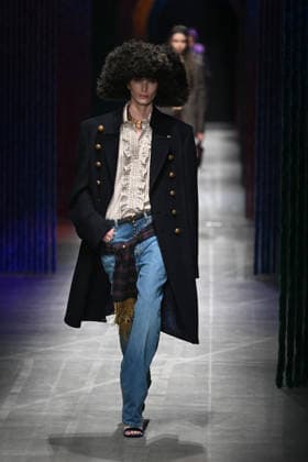Milan, Milan Women s Fashion Week Fall Winter 2026 27 - Women s Fashion, Fall Winter 2026 27 - Etro fashion show - catwalk in the photo: model  Copyright: xSimonaxChiocciax xipa-agency.netx xFotosickix IPA_Agency_IPA72031815