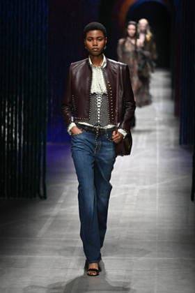 Milan, Milan Women s Fashion Week Fall Winter 2026 27 - Women s Fashion, Fall Winter 2026 27 - Etro fashion show - catwalk in the photo: model  Copyright: xSimonaxChiocciax xipa-agency.netx xFotosickix IPA_Agency_IPA72031830