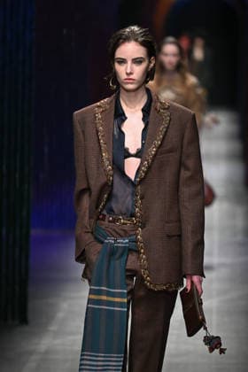 Milan, Milan Women s Fashion Week Fall Winter 2026 27 - Women s Fashion, Fall Winter 2026 27 - Etro fashion show - catwalk in the photo: model  Copyright: xSimonaxChiocciax xipa-agency.netx xFotosickix IPA_Agency_IPA72031858