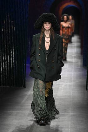 Milan, Milan Women s Fashion Week Fall Winter 2026 27 - Women s Fashion, Fall Winter 2026 27 - Etro fashion show - catwalk in the photo: model  Copyright: xSimonaxChiocciax xipa-agency.netx xFotosickix IPA_Agency_IPA72031866