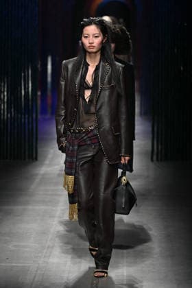 Milan, Milan Women s Fashion Week Fall Winter 2026 27 - Women s Fashion, Fall Winter 2026 27 - Etro fashion show - catwalk in the photo: model  Copyright: xSimonaxChiocciax xipa-agency.netx xFotosickix IPA_Agency_IPA72031932
