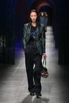 Milan, Milan Women s Fashion Week Fall Winter 2026 27 - Women s Fashion, Fall Winter 2026 27 - Etro fashion show - catwalk in the photo: model  Copyright: xSimonaxChiocciax xipa-agency.netx xFotosickix IPA_Agency_IPA72031891