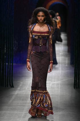 Milan, Milan Women s Fashion Week Fall Winter 2026 27 - Women s Fashion, Fall Winter 2026 27 - Etro fashion show - catwalk in the photo: model  Copyright: xSimonaxChiocciax xipa-agency.netx xFotosickix IPA_Agency_IPA72031904