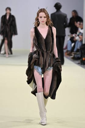 Milan, Milan Women s Fashion Week Fall Winter 2026 27 - Women s Fashion, Fall Winter 2026 27 - Vivetta fashion show - catwalk in the photo: model  Copyright: xSimonaxChiocciax xipa-agency.netx xFotosickix IPA_Agency_IPA72032724