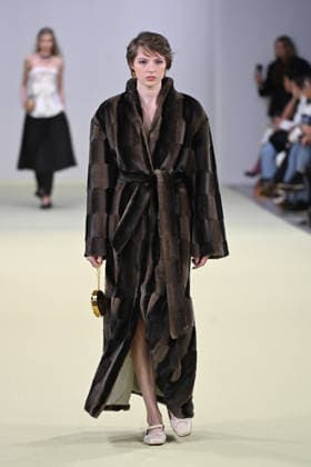 Milan, Milan Women s Fashion Week Fall Winter 2026 27 - Women s Fashion, Fall Winter 2026 27 - Vivetta fashion show - catwalk in the photo: model  Copyright: xSimonaxChiocciax xipa-agency.netx xFotosickix IPA_Agency_IPA72032729