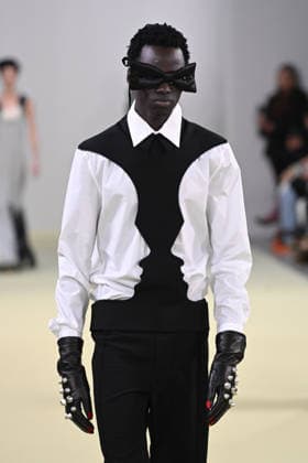 Entertainment Bilder des Tages #2 Milan, Milan Women s Fashion Week Fall Winter 2026 27 - Women s Fashion, Fall Winter 2026 27 - Vivetta fashion show - catwalk in the photo: model  Copyright: xSimonaxChiocciax xipa-agency.netx xFotosickix IPA_Agency_IPA72032805