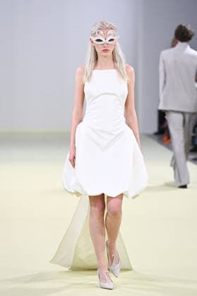 Milan, Milan Women s Fashion Week Fall Winter 2026 27 - Women s Fashion, Fall Winter 2026 27 - Vivetta fashion show - catwalk in the photo: model  Copyright: xSimonaxChiocciax xipa-agency.netx xFotosickix IPA_Agency_IPA72032842