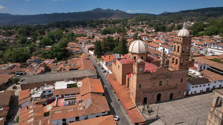 Life in Tapalpa after military operation that killed cartel leader El Mencho TAPALPA, MEXICO - FEBRUARY 25: An aerial view of downtown after a military operation that killed cartel leader Nemesio Oseguera, El Mencho , in Tapalpa, Mexico. on February 25, 2026. Stringer Anadolu Tapalpa Mexico. Editorial use only. Please get in touch for any other usage.  Copyright: x2026xAnadoluxStringerx