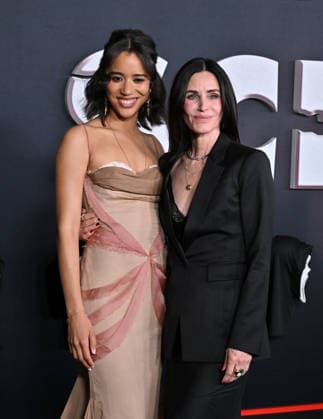 ˜Scream 7™ Global Premiere Jasmin Savoy Brown and Courteney Cox arriving to the Scream 7 global premiere held at the Paramount Theatre on February 25, 2026 in Los Angeles, Ca. Los Angeles Paramount Theatre California USA Copyright: xLisaxOConnor xAFF-USA.COMx