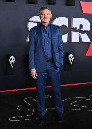 ˜Scream 7™ Global Premiere Kevin Williamson arriving to the Scream 7 global premiere held at the Paramount Theatre on February 25, 2026 in Los Angeles, Ca. Los Angeles Paramount Theatre California USA Copyright: xLISAxOConnor xAFF-USA.COMx