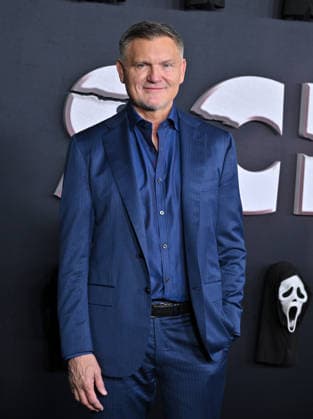 ˜Scream 7™ Global Premiere Kevin Williamson arriving to the Scream 7 global premiere held at the Paramount Theatre on February 25, 2026 in Los Angeles, Ca. Los Angeles Paramount Theatre California USA Copyright: xLISAxOConnor xAFF-USA.COMx