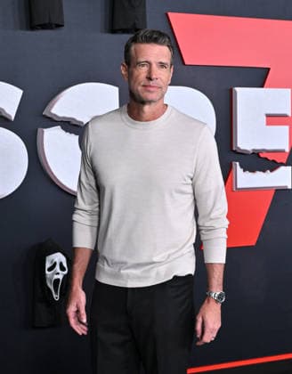 ˜Scream 7™ Global Premiere Scott Foley arriving to the Scream 7 global premiere held at the Paramount Theatre on February 25, 2026 in Los Angeles, Ca. Los Angeles Paramount Theatre California USA Copyright: xLISAxOConnor xAFF-USA.COMx