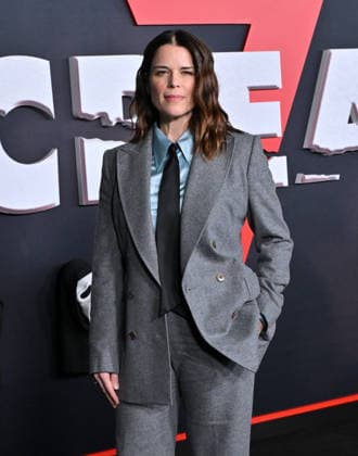 ˜Scream 7™ Global Premiere Nev Campbell arriving to the Scream 7 global premiere held at the Paramount Theatre on February 25, 2026 in Los Angeles, Ca. Los Angeles Paramount Theatre California USA Copyright: xLISAxOConnor xAFF-USA.COMx