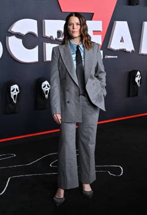˜Scream 7™ Global Premiere Nev Campbell arriving to the Scream 7 global premiere held at the Paramount Theatre on February 25, 2026 in Los Angeles, Ca. Los Angeles Paramount Theatre California USA Copyright: xLISAxOConnor xAFF-USA.COMx