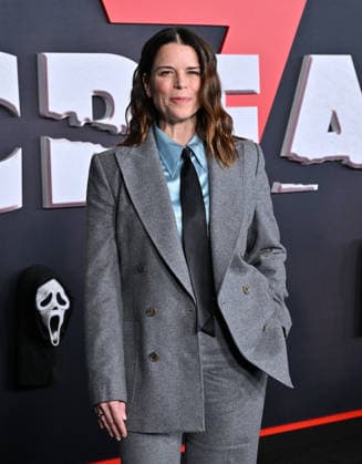 ˜Scream 7™ Global Premiere Nev Campbell arriving to the Scream 7 global premiere held at the Paramount Theatre on February 25, 2026 in Los Angeles, Ca. Los Angeles Paramount Theatre California USA Copyright: xLISAxOConnor xAFF-USA.COMx