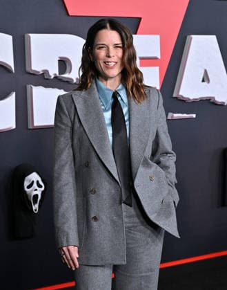 ˜Scream 7™ Global Premiere Nev Campbell arriving to the Scream 7 global premiere held at the Paramount Theatre on February 25, 2026 in Los Angeles, Ca. Los Angeles Paramount Theatre California USA Copyright: xLISAxOConnor xAFF-USA.COMx