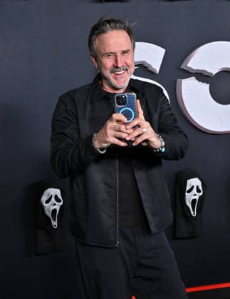 ˜Scream 7™ Global Premiere David Arquette arriving to the Scream 7 global premiere held at the Paramount Theatre on February 25, 2026 in Los Angeles, Ca. Los Angeles Paramount Theatre California USA Copyright: xLISAxOConnor xAFF-USA.COMx