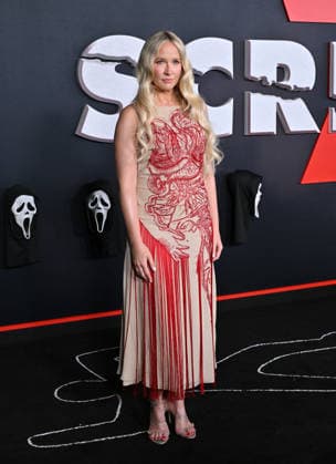 ˜Scream 7™ Global Premiere Anna Camp arriving to the Scream 7 global premiere held at the Paramount Theatre on February 25, 2026 in Los Angeles, Ca. Los Angeles Paramount Theatre California USA Copyright: xLISAxOConnor xAFF-USA.COMx