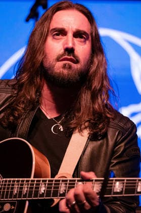 Andres Suarez Performs at the Circo Price - 25 Feb 2026 The singer Andres Suarez performs during his performance festival at the Circo Price on February 25, 2026, in Madrid, Spain Madrid Spain Copyright: xAtilanoxGarciax xSOPAxImagesx photos06558