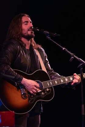 Andres Suarez Performs at the Circo Price - 25 Feb 2026 The singer Andres Suarez performs during his performance festival at the Circo Price on February 25, 2026, in Madrid, Spain Madrid Spain Copyright: xAtilanoxGarciax xSOPAxImagesx photos06573