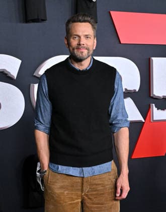 ˜Scream 7™ Global Premiere Joel McHale arriving to the Scream 7 global premiere held at the Paramount Theatre on February 25, 2026 in Los Angeles, Ca. Los Angeles Paramount Theatre California USA Copyright: xLISAxOConnor xAFF-USA.COMx