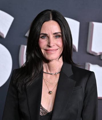 ˜Scream 7™ Global Premiere Courteney Cox arriving to the Scream 7 global premiere held at the Paramount Theatre on February 25, 2026 in Los Angeles, Ca. Los Angeles Paramount Theatre California USA Copyright: xLISAxOConnor xAFF-USA.COMx