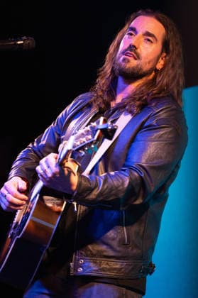 Andres Suarez Performs at the Circo Price - 25 Feb 2026 The singer Andres Suarez performs during his performance festival at the Circo Price on February 25, 2026, in Madrid, Spain Madrid Spain Copyright: xAtilanoxGarciax xSOPAxImagesx photos06587