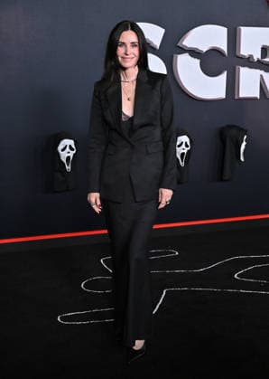 ˜Scream 7™ Global Premiere Courteney Cox arriving to the Scream 7 global premiere held at the Paramount Theatre on February 25, 2026 in Los Angeles, Ca. Los Angeles Paramount Theatre California USA Copyright: xLISAxOConnor xAFF-USA.COMx