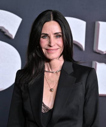 ˜Scream 7™ Global Premiere Courteney Cox arriving to the Scream 7 global premiere held at the Paramount Theatre on February 25, 2026 in Los Angeles, Ca. Los Angeles Paramount Theatre California USA Copyright: xLISAxOConnor xAFF-USA.COMx