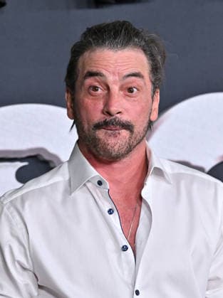 ˜Scream 7™ Global Premiere Skeet Ulrich arriving to the Scream 7 global premiere held at the Paramount Theatre on February 25, 2026 in Los Angeles, Ca. Los Angeles Paramount Theatre California USA Copyright: xLISAxOConnor xAFF-USA.COMx