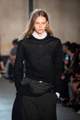 Mailand Fashion Week, N°21 Modenschau NÂ°21 fashion show during the Milan Fashion Week - Womenswear Fall Winter 2026 2027 in Milan, Italy, on 25 February 2026. A model walks the runway at NÂ°21 fashion show during the Milan Fashion Week - Womenswear Fall Winter 2026 2027 in Milan, Italy, on 25 February 2026., Credit:Stefano Costantino TTL Avalon Italy, Milan  Copyright: xStefanoxCostantinoxTTLx xAvalonx 1078270044