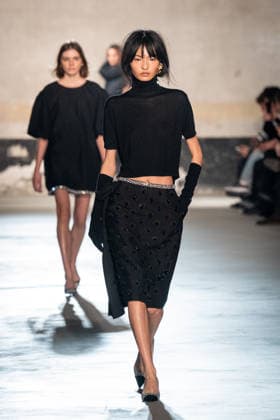 Mailand Fashion Week, N°21 Modenschau NÂ°21 fashion show during the Milan Fashion Week - Womenswear Fall Winter 2026 2027 in Milan, Italy, on 25 February 2026. A model walks the runway at NÂ°21 fashion show during the Milan Fashion Week - Womenswear Fall Winter 2026 2027 in Milan, Italy, on 25 February 2026., Credit:Stefano Costantino TTL Avalon Italy, Milan  Copyright: xStefanoxCostantinoxTTLx xAvalonx 1078270135