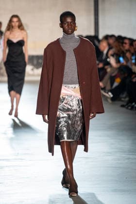 Mailand Fashion Week, N°21 Modenschau NÂ°21 fashion show during the Milan Fashion Week - Womenswear Fall Winter 2026 2027 in Milan, Italy, on 25 February 2026. A model walks the runway at NÂ°21 fashion show during the Milan Fashion Week - Womenswear Fall Winter 2026 2027 in Milan, Italy, on 25 February 2026., Credit:Stefano Costantino TTL Avalon Italy, Milan  Copyright: xStefanoxCostantinoxTTLx xAvalonx 1078270336