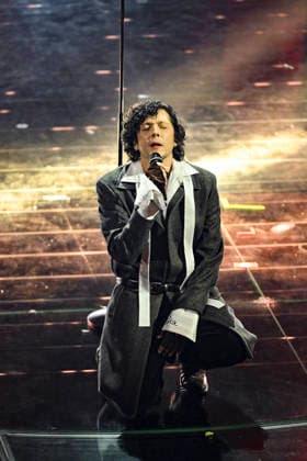 76th Italian Song Festival of Sanremo 2nd Evening Teatro Ariston - Sanremo, Italy Ermal Meta 76th Italian Song Festival of Sanremo 2nd Evening Teatro Ariston - Sanremo, Italy 25th February 2026 SGPItalia id 134399_035 Not Exclusive  Copyright: xAlfonsoxCatalano SGPx