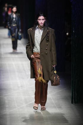 Mailand Fashion Week, Etro Modenschau #2 Milano Fashion Week - Women F W 26-27 Etro Fashion Show Catwalk Milan, Italy Milano Fashion Week - Women F W 26-27 Etro Fashion Show Catwalk Milan, Italy 25th February 2026 SGPItalia id 134530_002 * Not Exclusive  Copyright: xMarcoxErbax