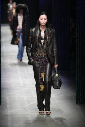 Mailand Fashion Week, Etro Modenschau #2 Milano Fashion Week - Women F W 26-27 Etro Fashion Show Catwalk Milan, Italy Milano Fashion Week - Women F W 26-27 Etro Fashion Show Catwalk Milan, Italy 25th February 2026 SGPItalia id 134530_002 * Not Exclusive  Copyright: xMarcoxErbax
