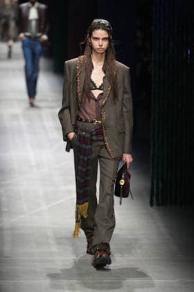 Mailand Fashion Week, Etro Modenschau #2 Milano Fashion Week - Women F W 26-27 Etro Fashion Show Catwalk Milan, Italy Milano Fashion Week - Women F W 26-27 Etro Fashion Show Catwalk Milan, Italy 25th February 2026 SGPItalia id 134530_002 * Not Exclusive  Copyright: xMarcoxErbax