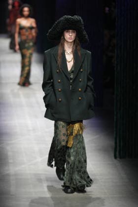 Mailand Fashion Week, Etro Modenschau #2 Milano Fashion Week - Women F W 26-27 Etro Fashion Show Catwalk Milan, Italy Milano Fashion Week - Women F W 26-27 Etro Fashion Show Catwalk Milan, Italy 25th February 2026 SGPItalia id 134530_002 * Not Exclusive  Copyright: xMarcoxErbax