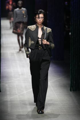 Mailand Fashion Week, Etro Modenschau #2 Milano Fashion Week - Women F W 26-27 Etro Fashion Show Catwalk Milan, Italy Milano Fashion Week - Women F W 26-27 Etro Fashion Show Catwalk Milan, Italy 25th February 2026 SGPItalia id 134530_002 * Not Exclusive  Copyright: xMarcoxErbax