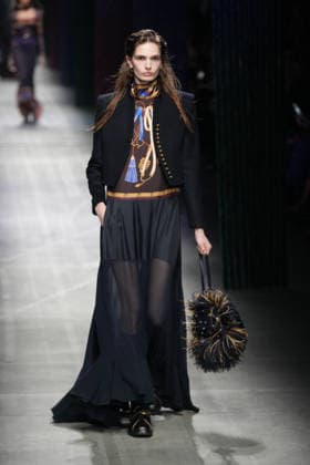Mailand Fashion Week, Etro Modenschau #2 Milano Fashion Week - Women F W 26-27 Etro Fashion Show Catwalk Milan, Italy Milano Fashion Week - Women F W 26-27 Etro Fashion Show Catwalk Milan, Italy 25th February 2026 SGPItalia id 134530_002 * Not Exclusive  Copyright: xMarcoxErbax
