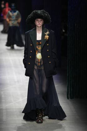 Mailand Fashion Week, Etro Modenschau #2 Milano Fashion Week - Women F W 26-27 Etro Fashion Show Catwalk Milan, Italy Milano Fashion Week - Women F W 26-27 Etro Fashion Show Catwalk Milan, Italy 25th February 2026 SGPItalia id 134530_002 * Not Exclusive  Copyright: xMarcoxErbax