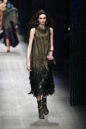 Mailand Fashion Week, Etro Modenschau #2 Milano Fashion Week - Women F W 26-27 Etro Fashion Show Catwalk Milan, Italy Milano Fashion Week - Women F W 26-27 Etro Fashion Show Catwalk Milan, Italy 25th February 2026 SGPItalia id 134530_002 * Not Exclusive  Copyright: xMarcoxErbax