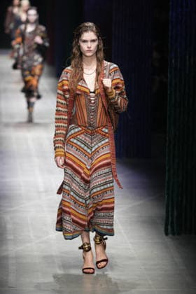 Mailand Fashion Week, Etro Modenschau #2 Milano Fashion Week - Women F W 26-27 Etro Fashion Show Catwalk Milan, Italy Milano Fashion Week - Women F W 26-27 Etro Fashion Show Catwalk Milan, Italy 25th February 2026 SGPItalia id 134530_002 * Not Exclusive  Copyright: xMarcoxErbax