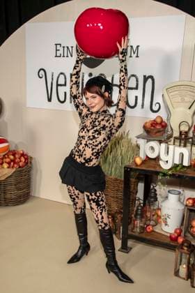 abb Carlotta Truman at the premiere of the new SAT 1 daily TV series Ein Hof zum Verlieben at the cinema Zoopalast on Wednesday 25 02 2026 in Berlin Berlin Germany