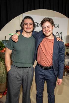 abb Nikolaus Lessky and Michel Ben Seidel at the premiere of the new SAT 1 daily TV series Ein Hof zum Verlieben at the cinema Zoopalast on Wednesday 25 02 2026 in Berlin Berlin Germany